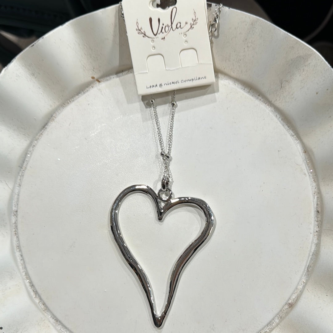 Metal heart necklace