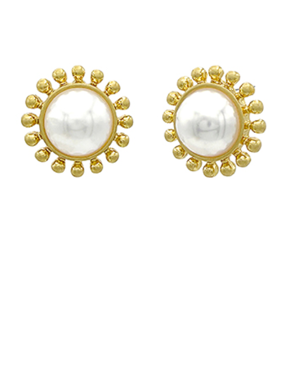 Gold dotted pearl earrings