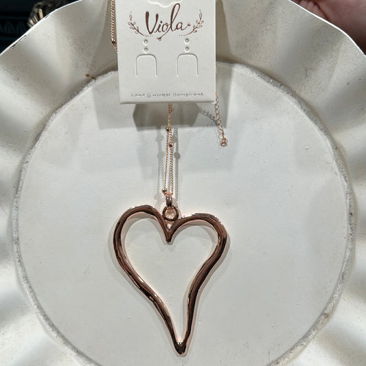 Metal heart necklace