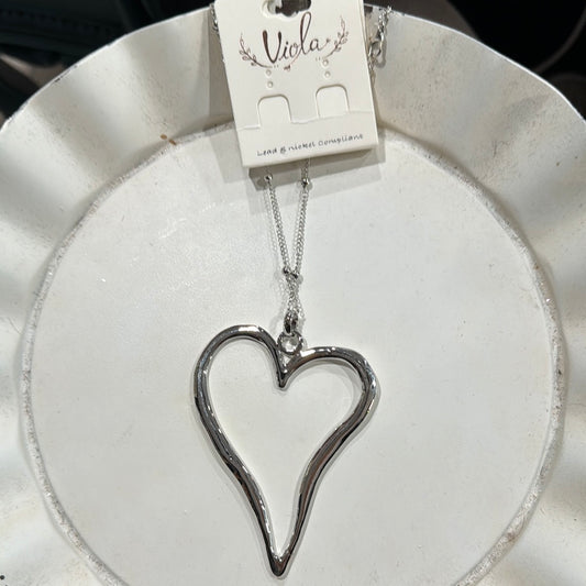 Metal heart necklace