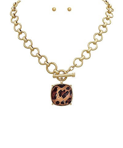 Lepord pendent necklace