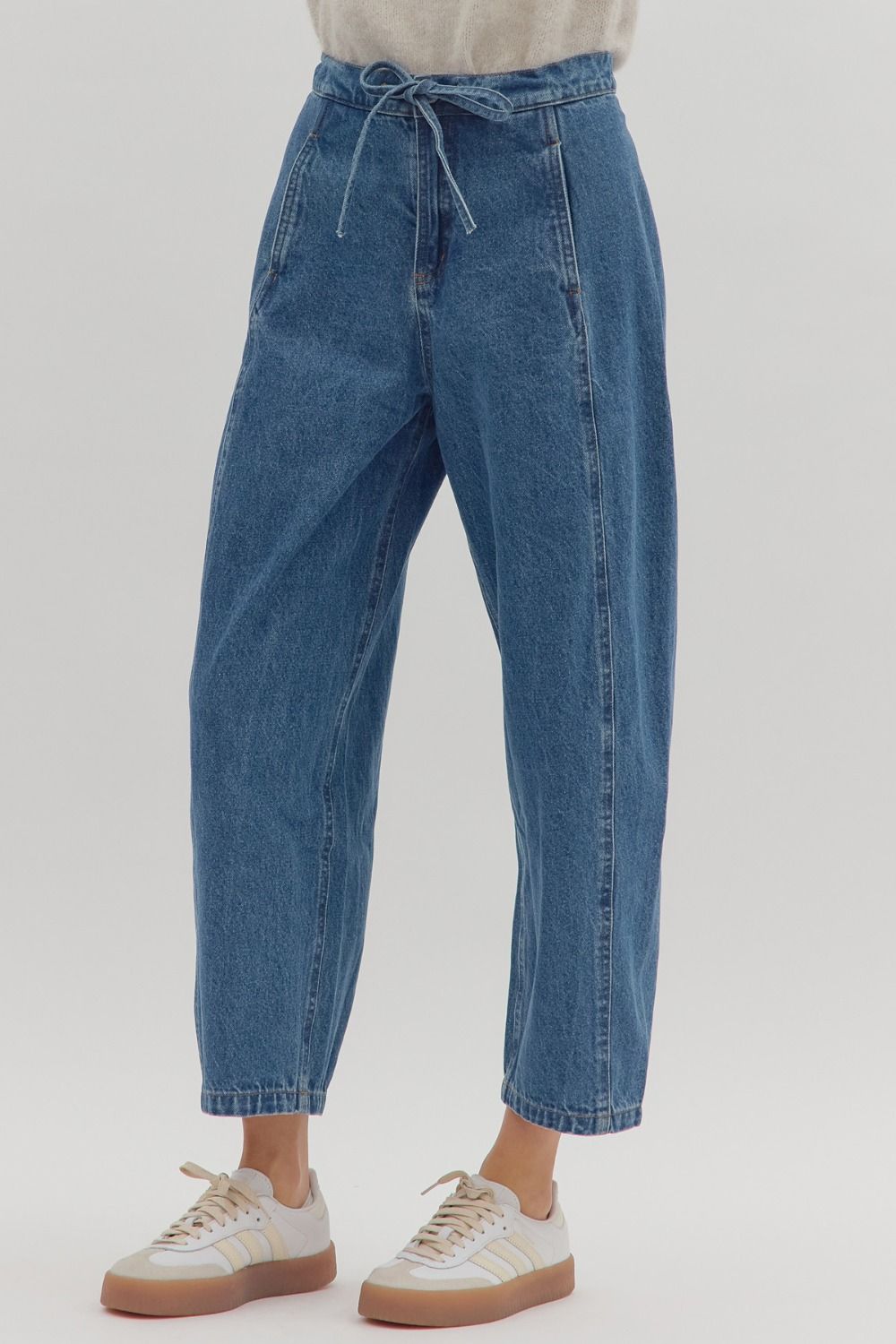 High wasted Barrel Jeans