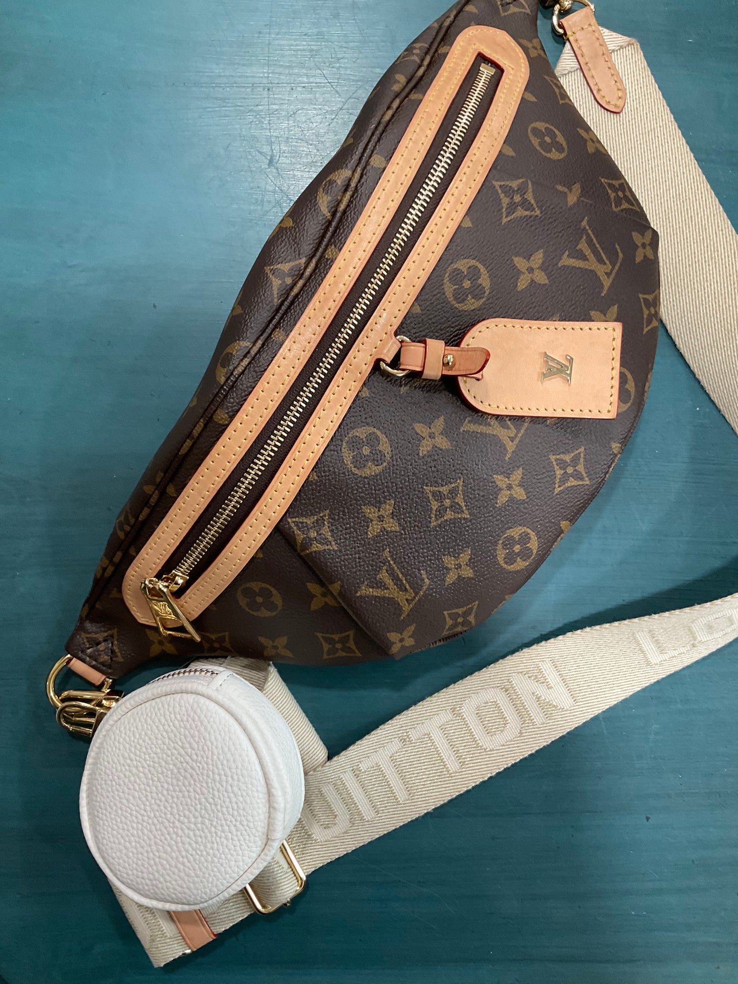 Round Mini Whatnot Pouch