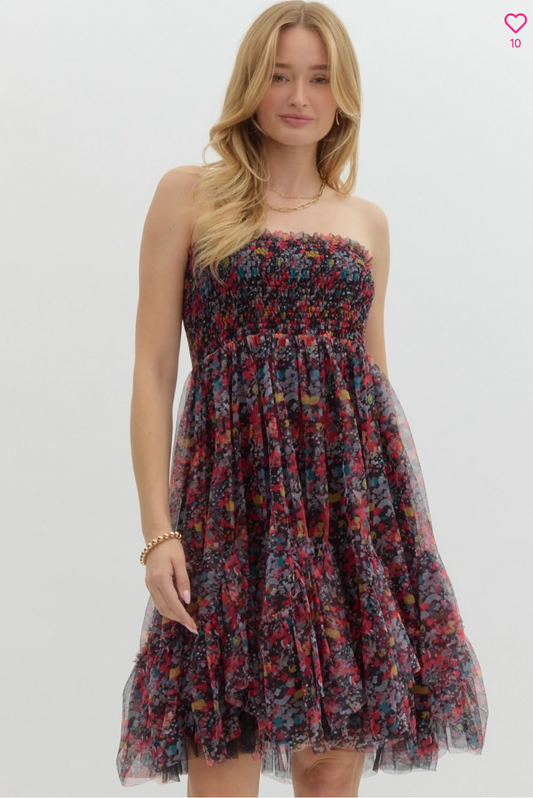 Printed ruffle strapless mini dress.