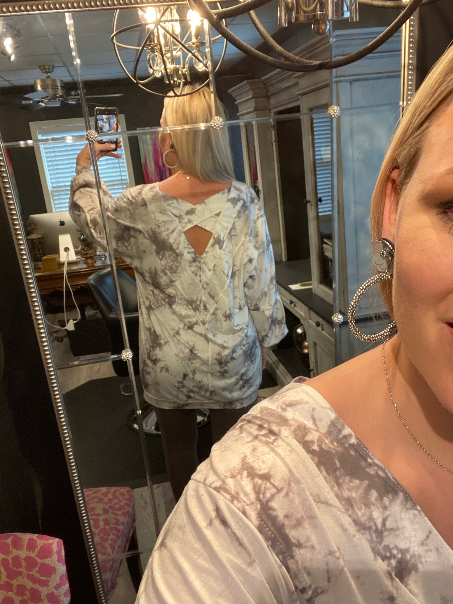 V-neck tie-dyed long blouse