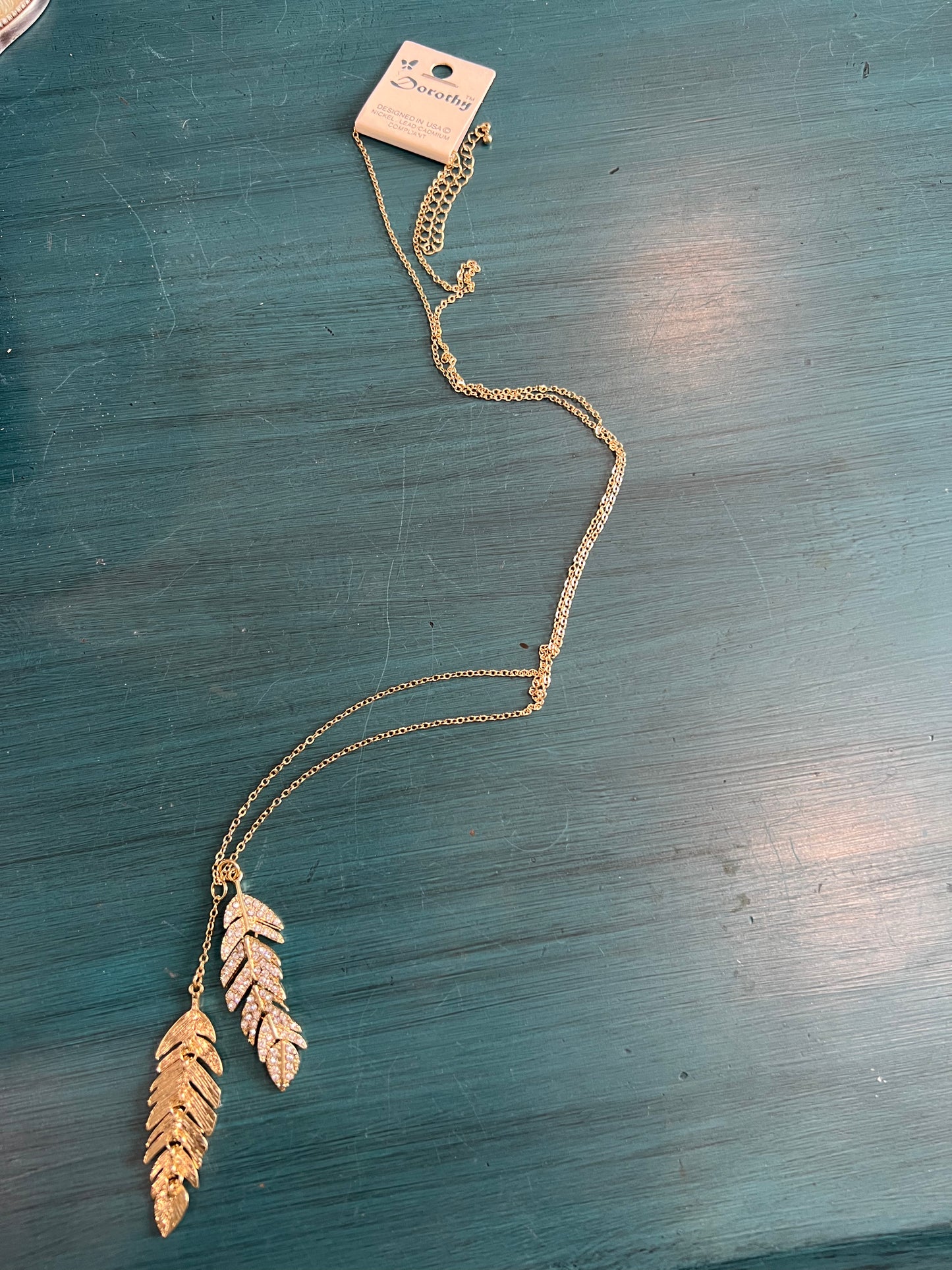 Gold Double Feather pendant Necklace